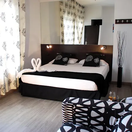 Casita Amarilla Love hotel Barcelona
