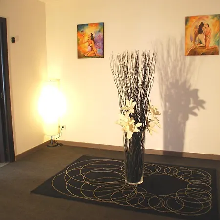 Casita Amarilla Barcelona