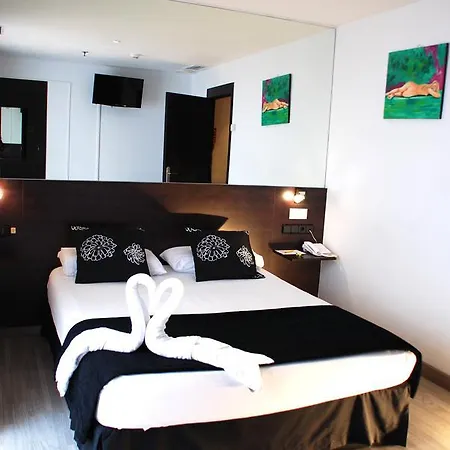 Casita Amarilla 3*