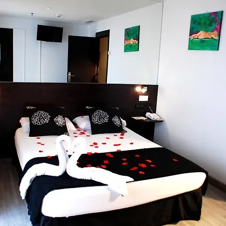 Casita Amarilla Liebeshotel 3*